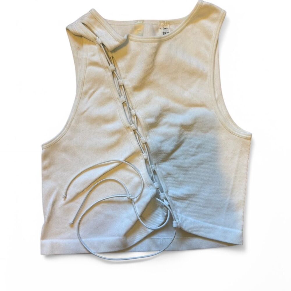 Unbranded Women's White and Cream Crop-top